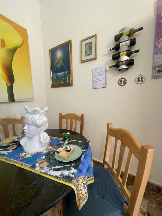 Maya'S Apartment Close To Ballaro Market And Central Station باليرمو المظهر الخارجي الصورة